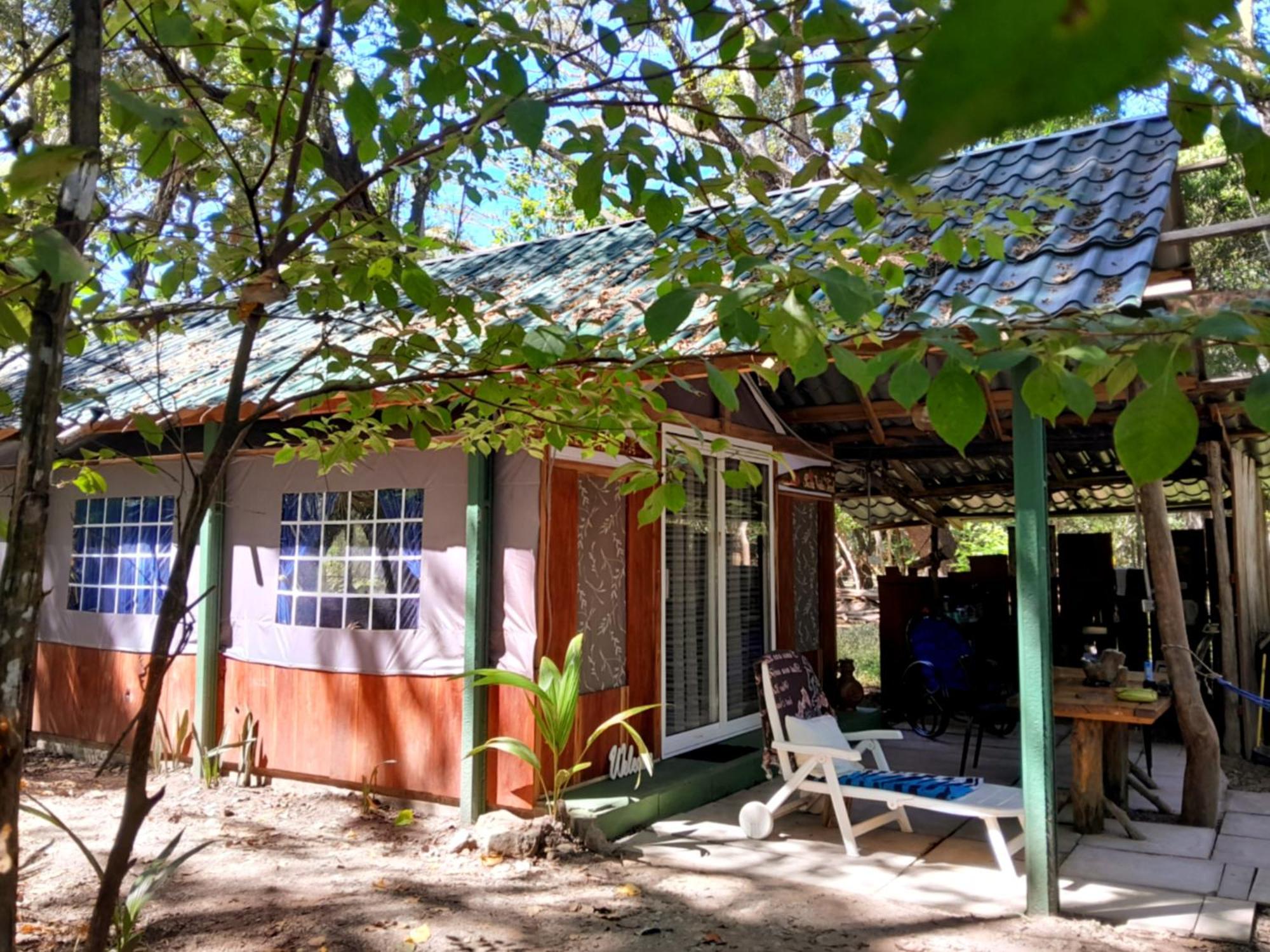 Fully Furnished Family Jungle Tent, Latino Glamping パケラ エクステリア 写真