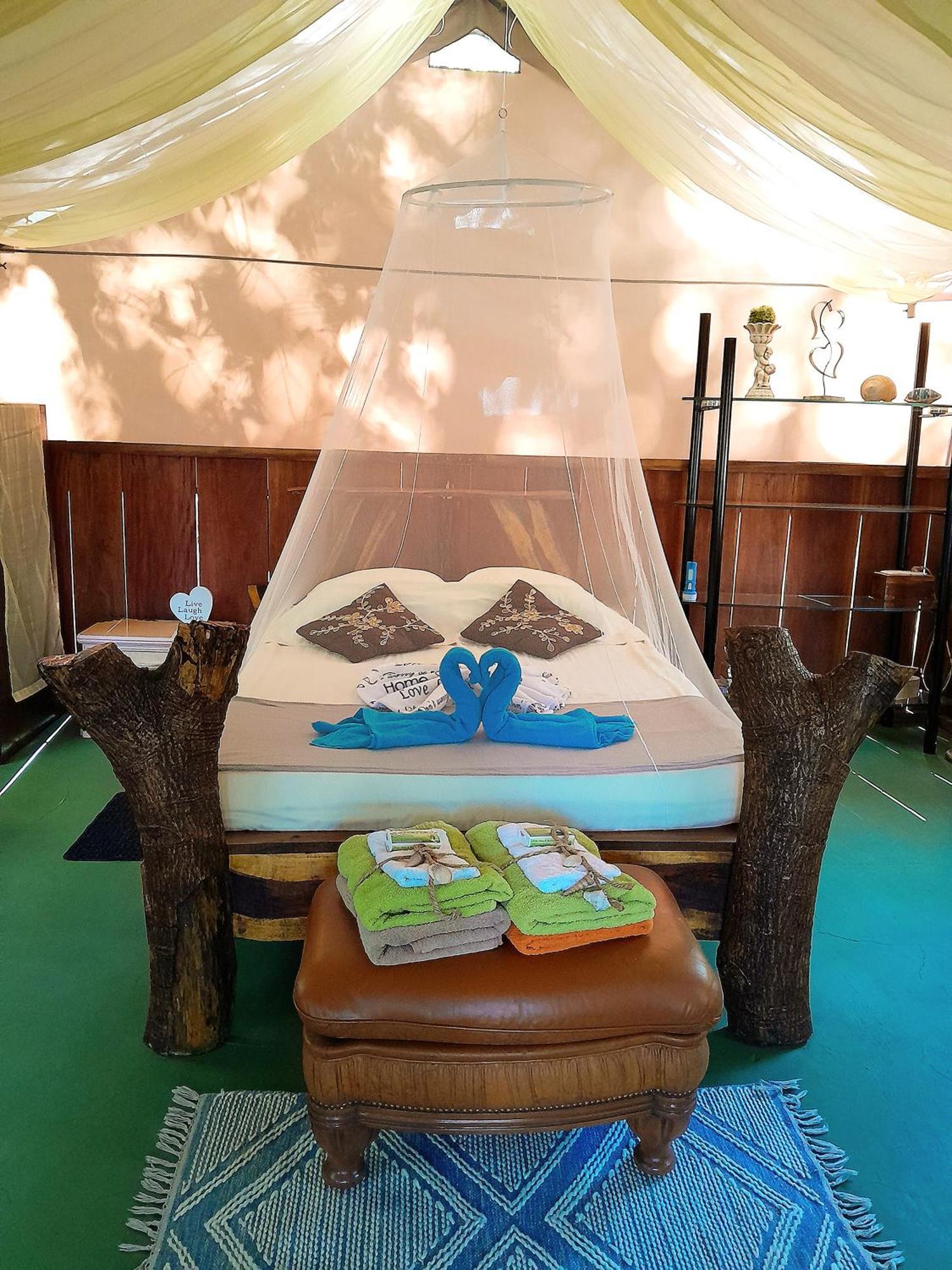 Fully Furnished Family Jungle Tent, Latino Glamping パケラ エクステリア 写真